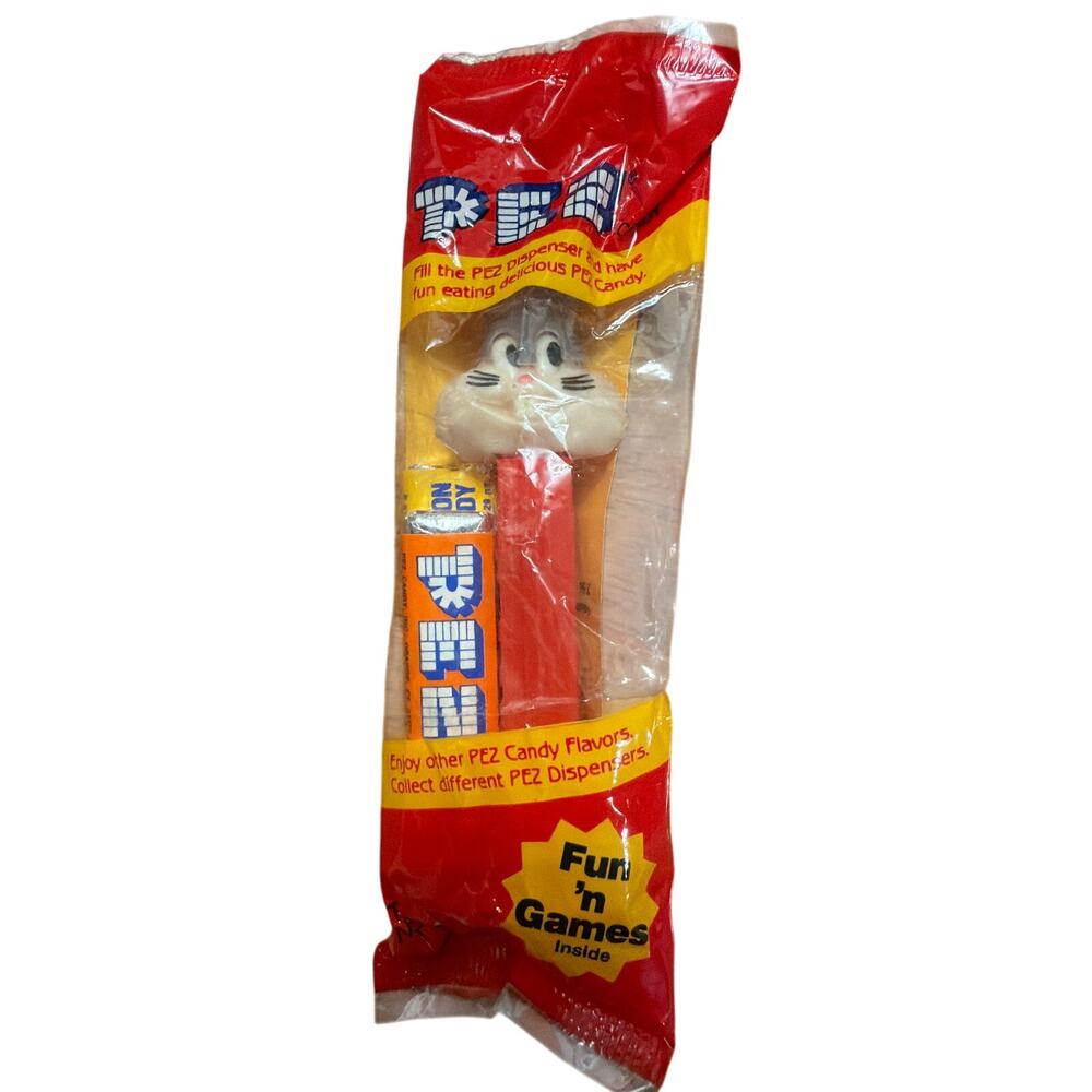 PEZ Company Looney Tunes Bugs Bunny PEZ Dispenser Red New Vintage